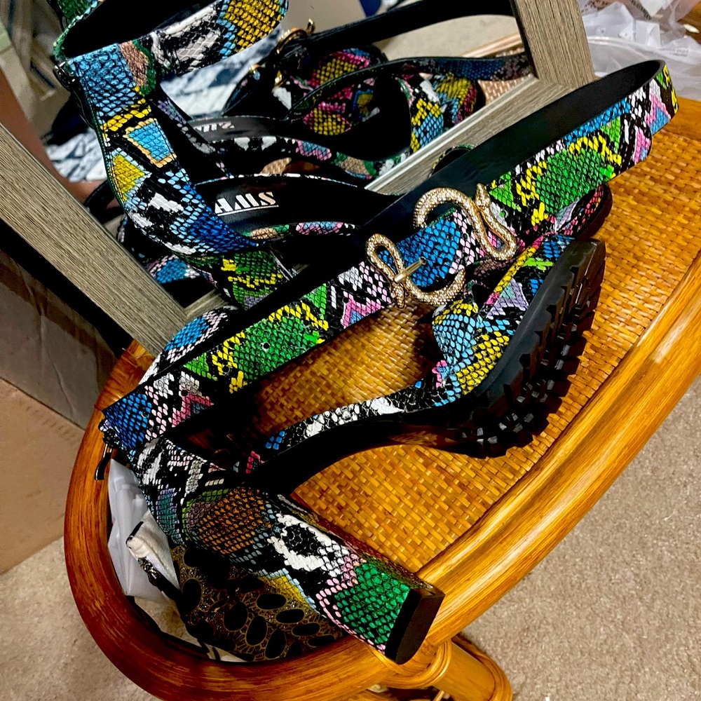 AMS set!  multicolored shoes size 11 with belt